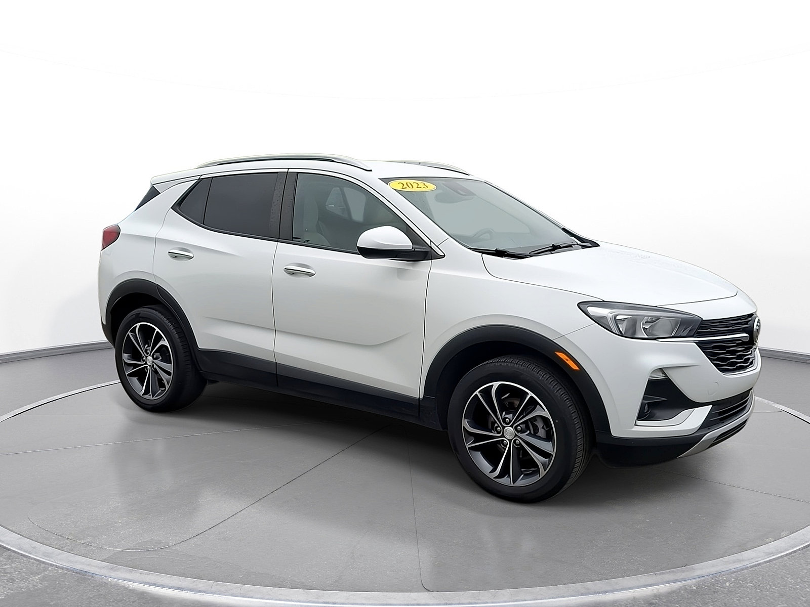 Used 2023 Buick Encore GX Select AWD/4WD image 2
