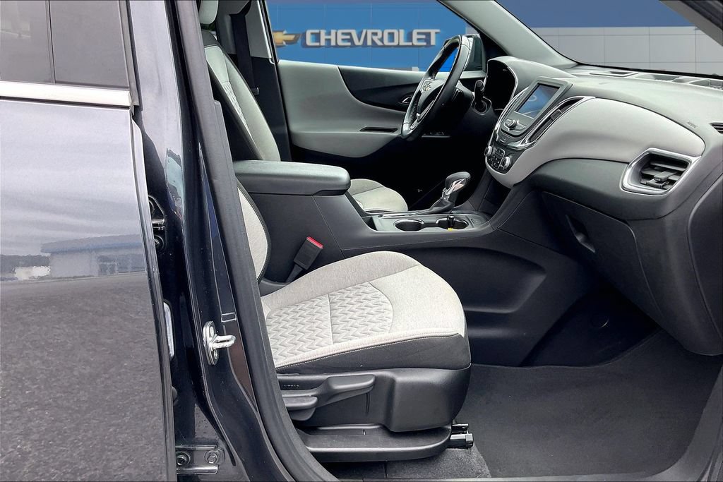 Used 2022 Chevrolet Equinox LT w/ Driver Convenience Package FWD image 28