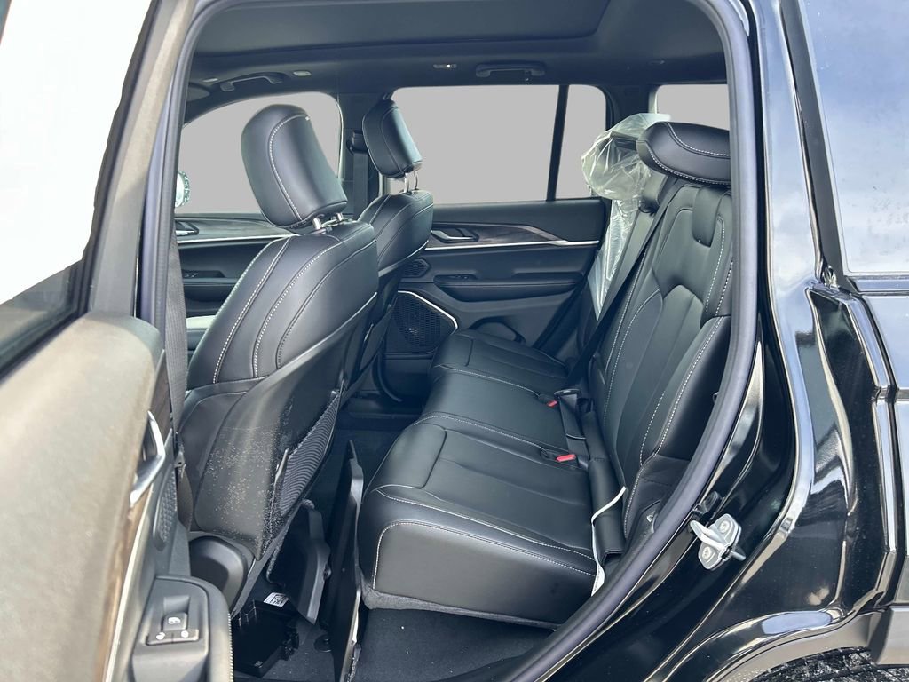 New 2026 Jeep Grand Cherokee Limited image 4