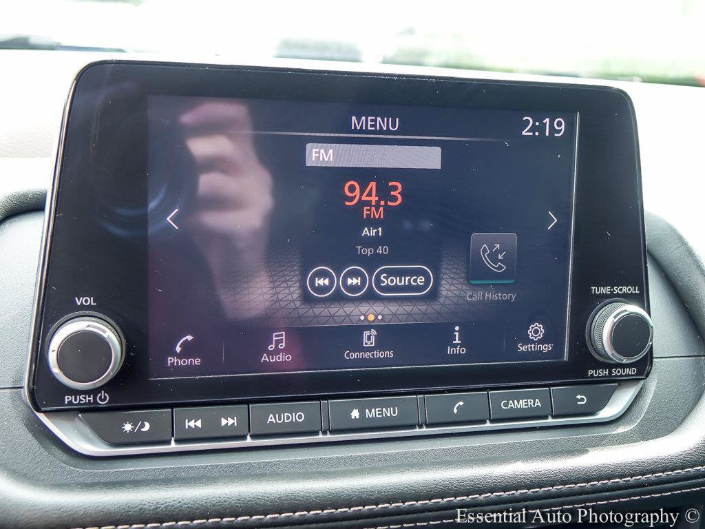 Used 2023 Nissan Rogue S AWD/4WD image 14