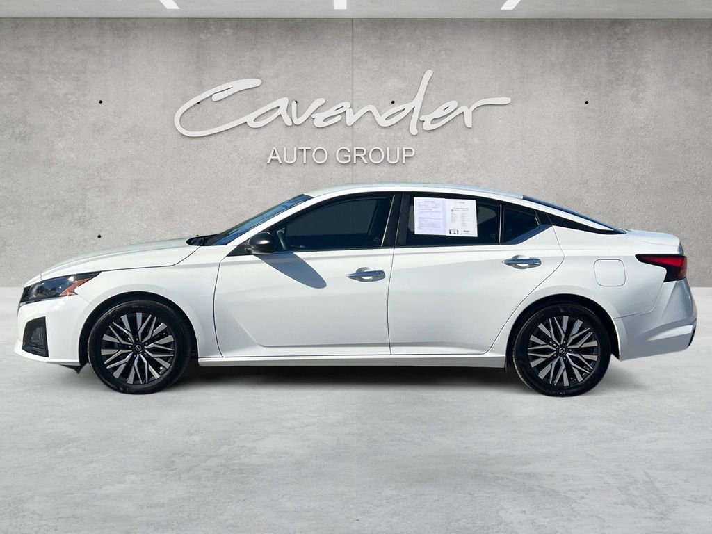 Certified 2025 Nissan Altima 2.5 SV image 13