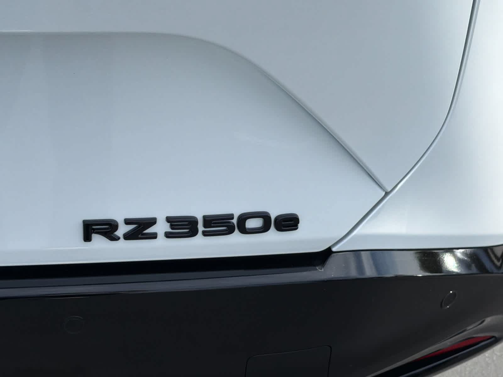 Certified 2026 Lexus RZ 350e 2WD w/ Accessory Package (2T) image 31