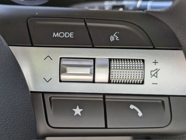 Used 2025 Hyundai Tucson SE FWD image 27