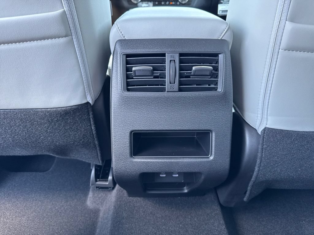 New 2026 Mitsubishi Outlander SE FWD image 30