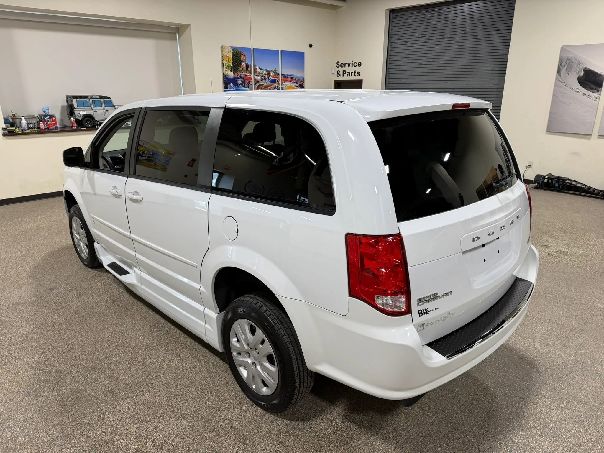 Used 2015 Dodge Grand Caravan SE w/ Quick Order Package 29E SE FWD image 12