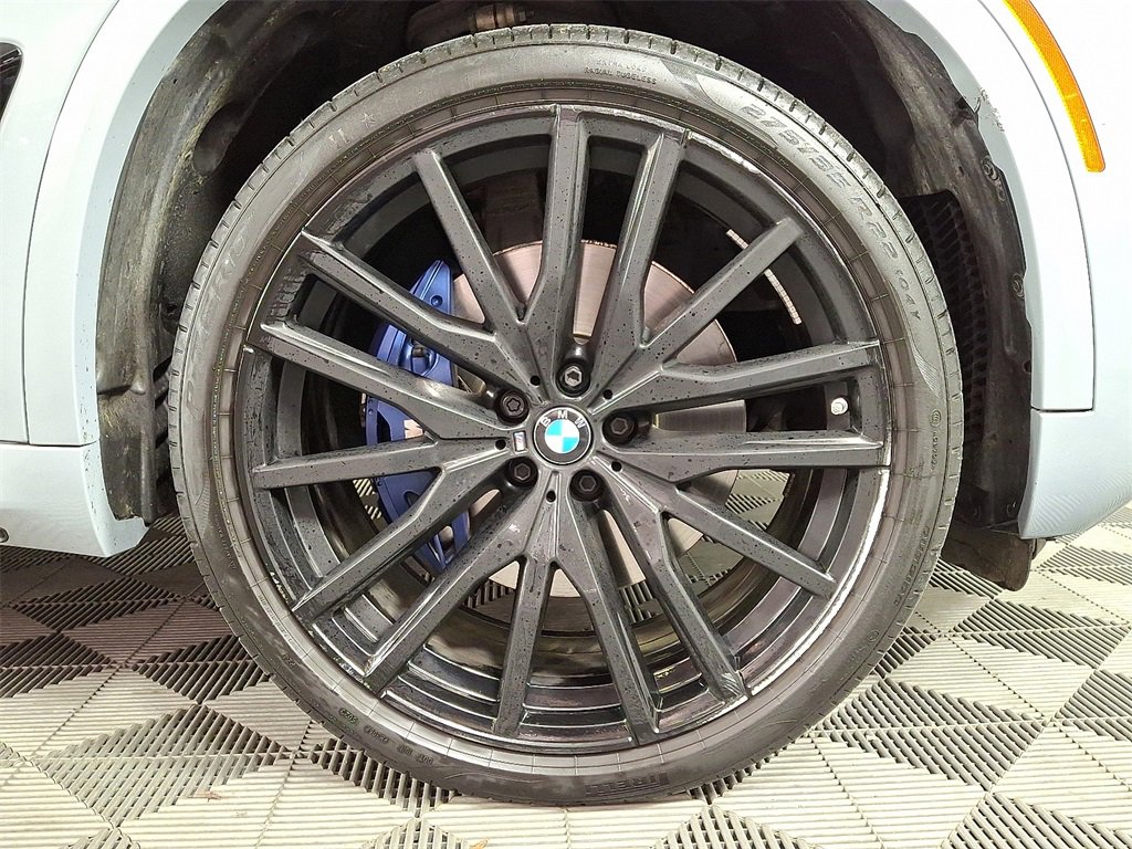Certified 2024 BMW X5 xDrive40i w/ Executive Package image 11