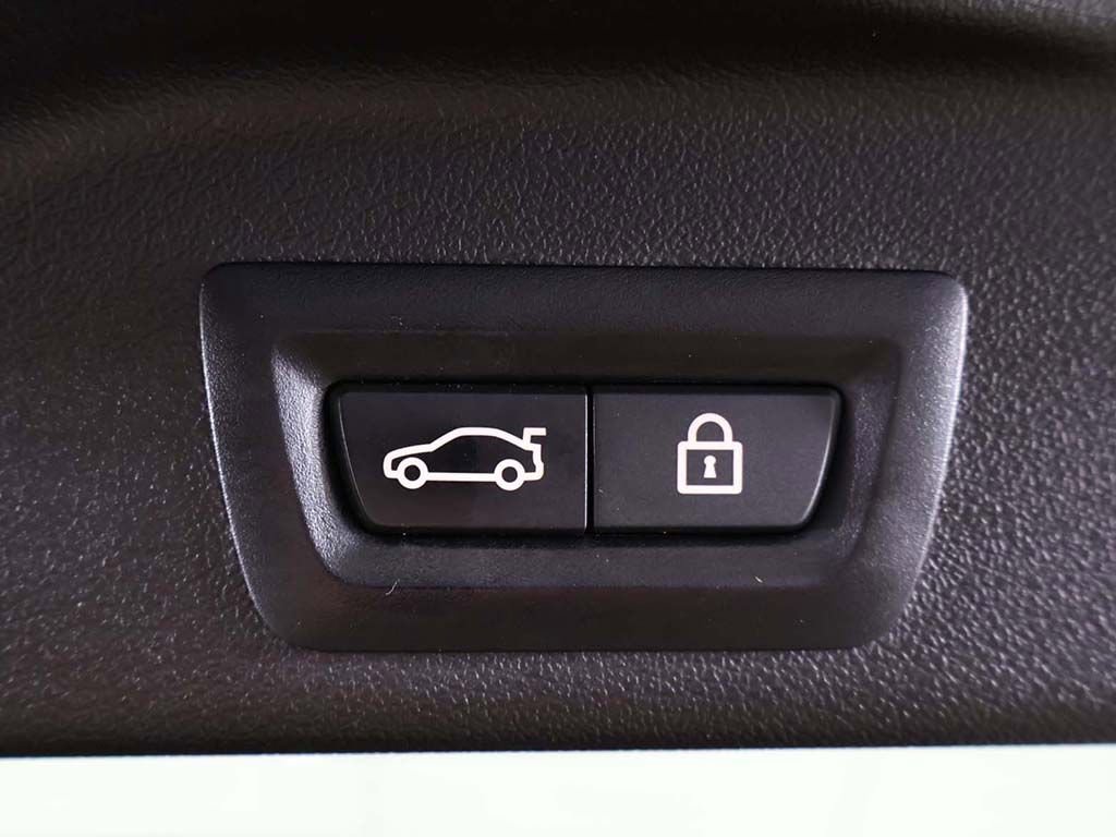 Used 2021 BMW X5 xDrive40i w/ Premium Package 2 image 23