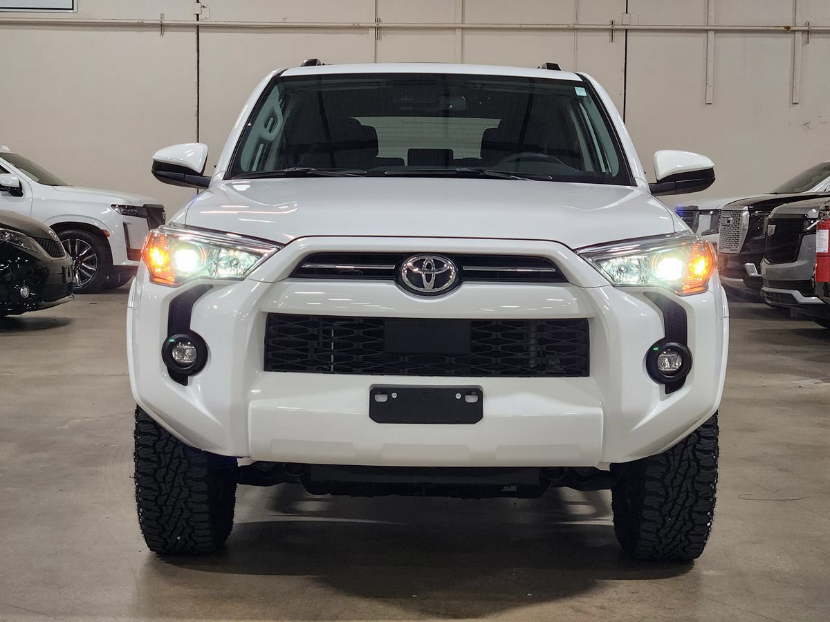Used 2023 Toyota 4Runner SR5 AWD/4WD image 2