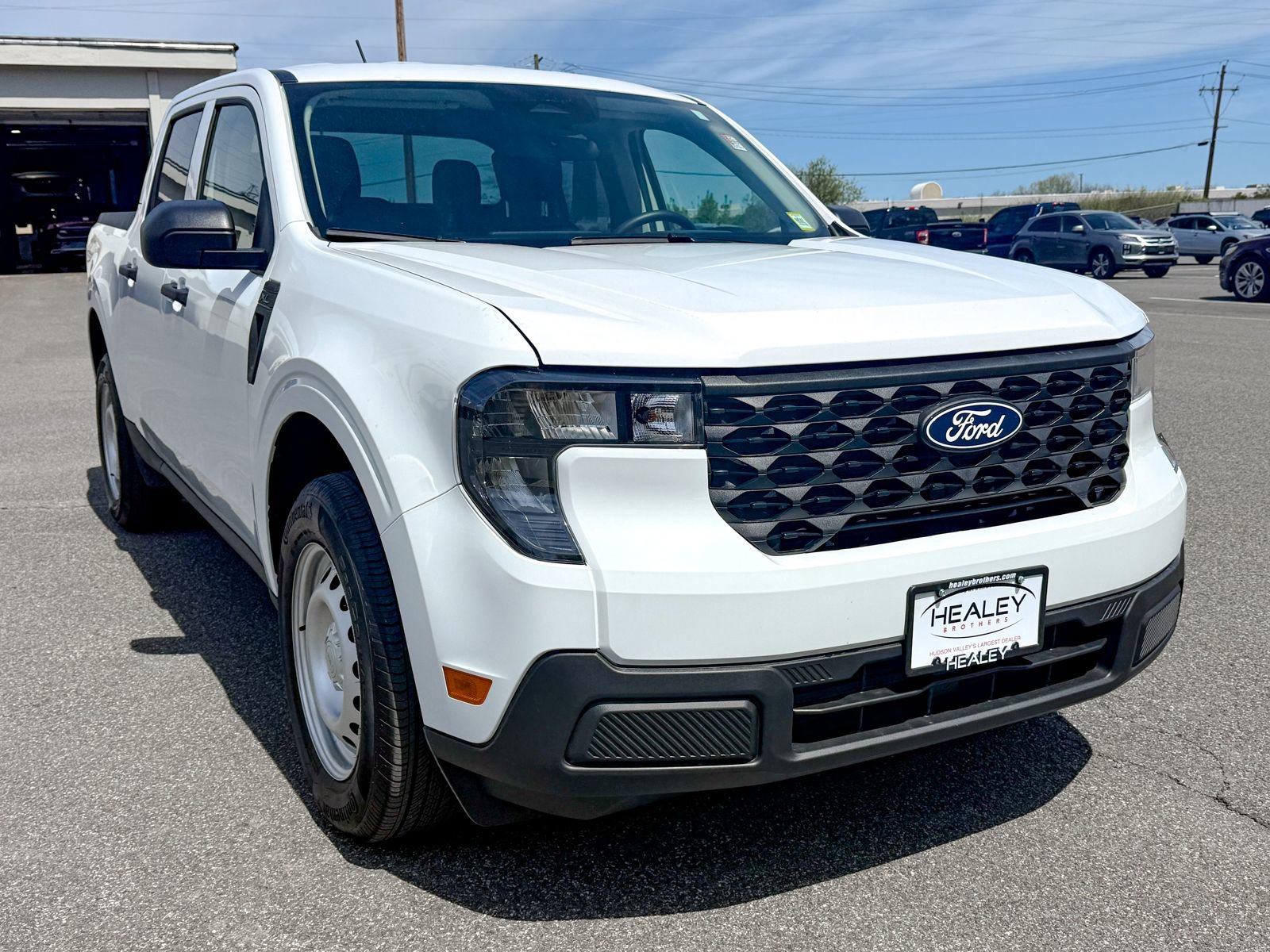Used 2025 Ford Maverick XL w/ Equipment Group 102A AWD/4WD image 1