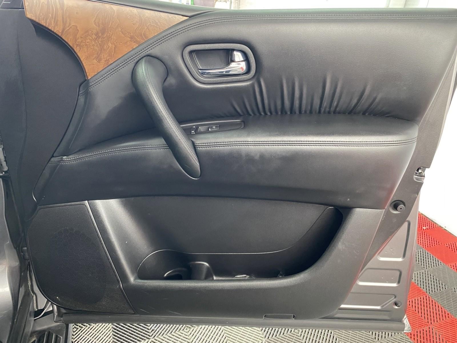 Used 2023 Nissan Armada SL w/ Captain's Chairs Package image 7