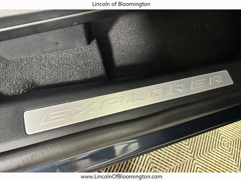 Used 2023 Ford Explorer Limited w/ Equipment Group 301A image 18