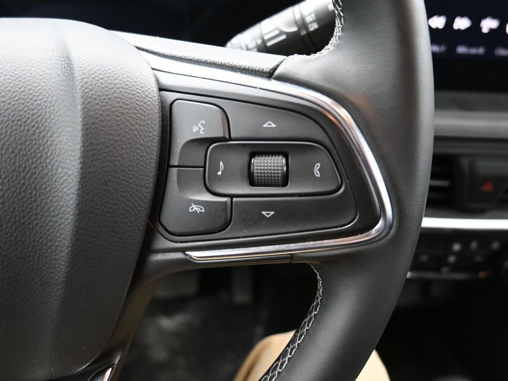 Used 2025 Buick Encore GX Preferred image 16