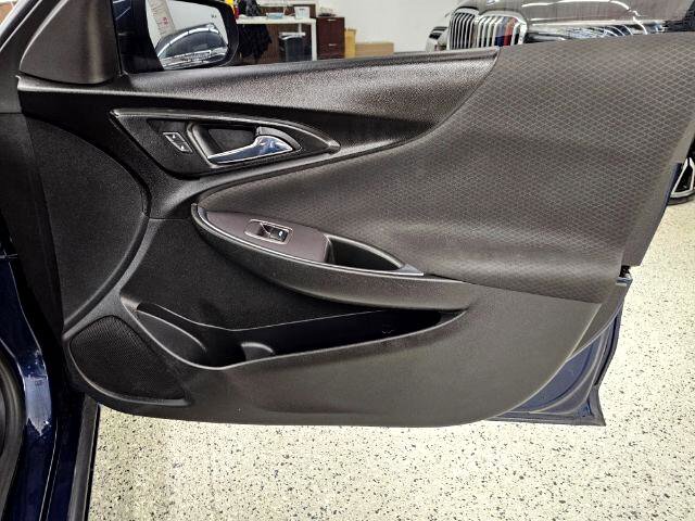 Used 2021 Chevrolet Malibu LT image 26