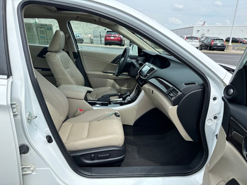 Used 2016 Honda Accord EX-L image 37