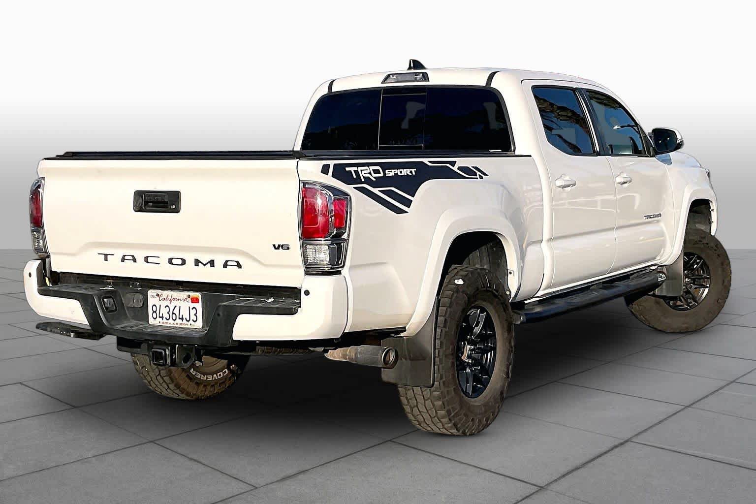 Used 2022 Toyota Tacoma TRD Sport w/ Technology Package RWD image 12