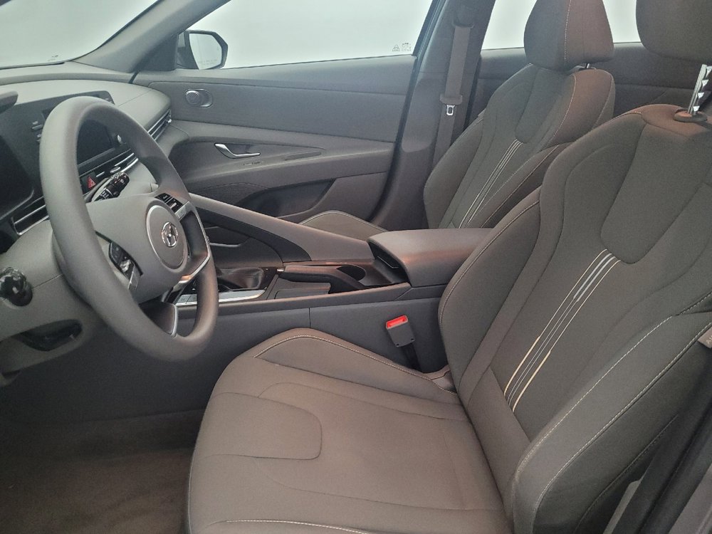 Used 2023 Hyundai Elantra SEL FWD image 17