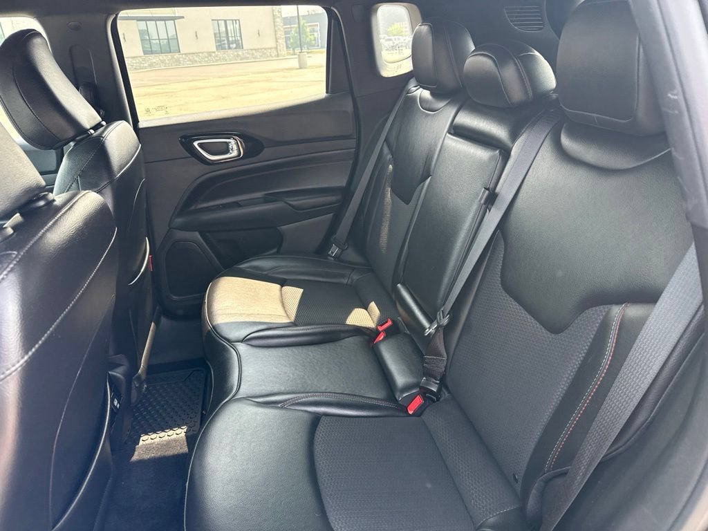 Used 2023 Jeep Compass Trailhawk AWD/4WD image 32