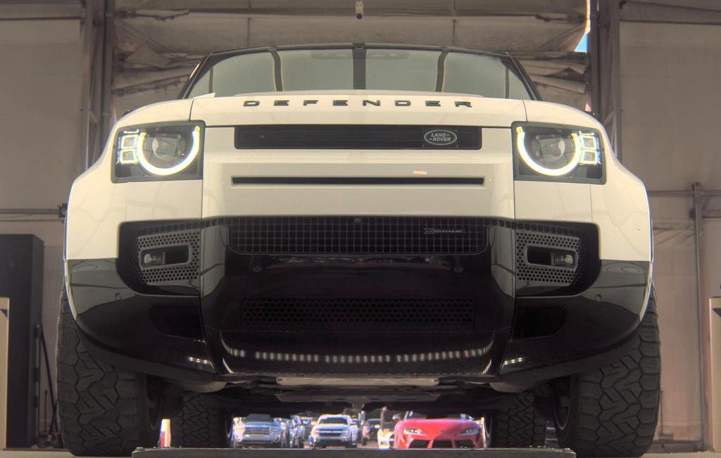 Used 2023 Land Rover Defender 110 X-Dynamic SE AWD/4WD image 4
