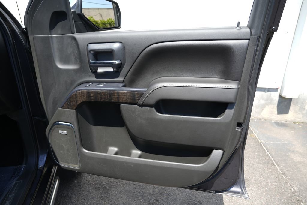 Used 2016 GMC Sierra 1500 Denali w/ Enhanced Driver Alert Package AWD/4WD image 34