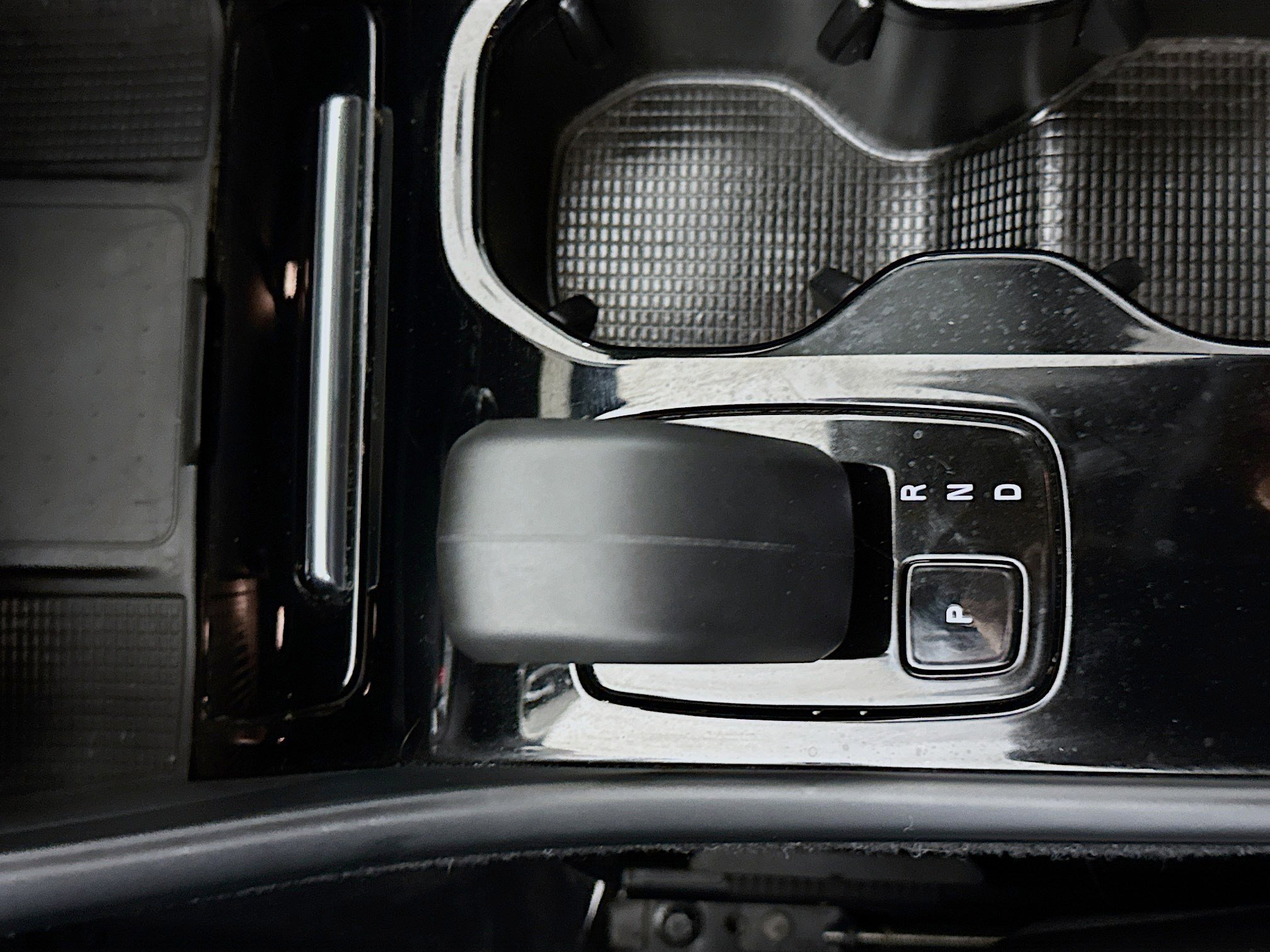 Used 2022 Volvo XC40 P8 Recharge Plus image 20