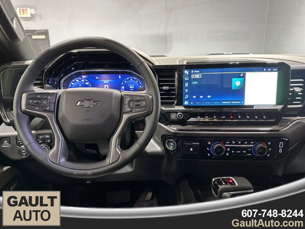 Used 2024 Chevrolet Silverado 1500 ZR2 image 8