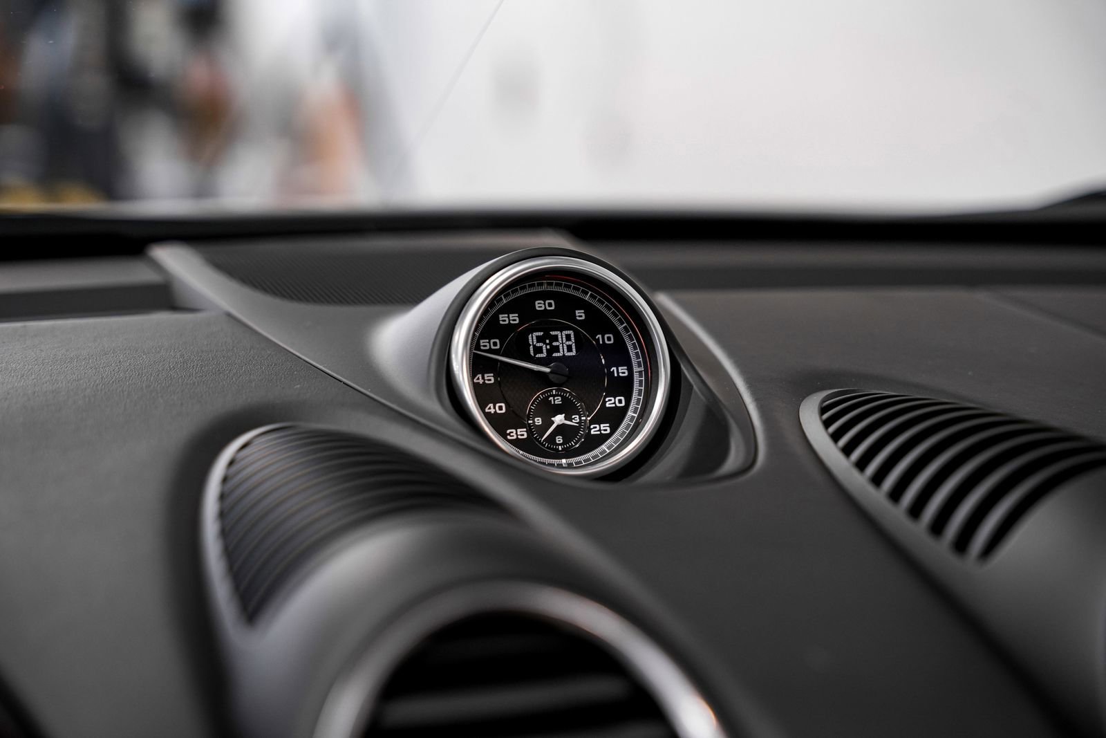 Used 2022 Porsche 718 Boxster Spyder RWD image 12