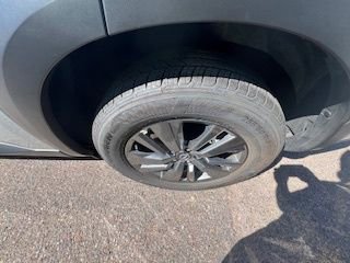 Used 2025 Nissan Pathfinder SV image 12