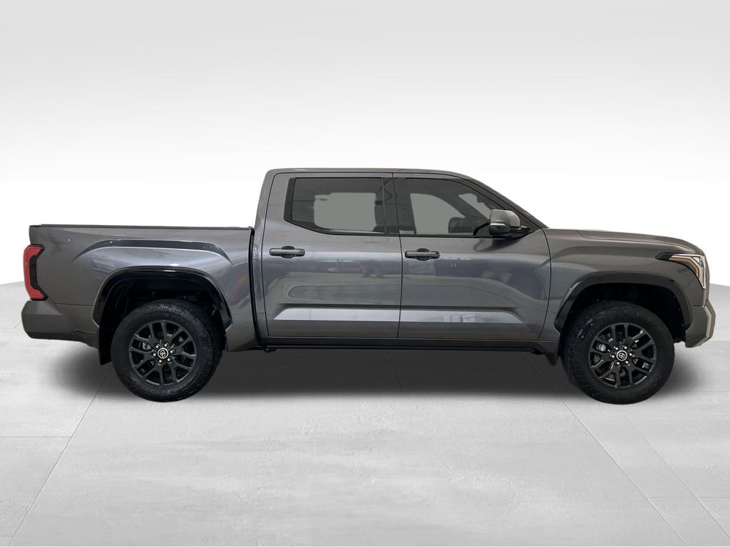 Used 2022 Toyota Tundra Platinum w/ Advanced Package AWD/4WD image 8