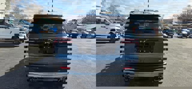 New 2026 Chevrolet Traverse Z71 w/ Enhanced Driving Package image 5