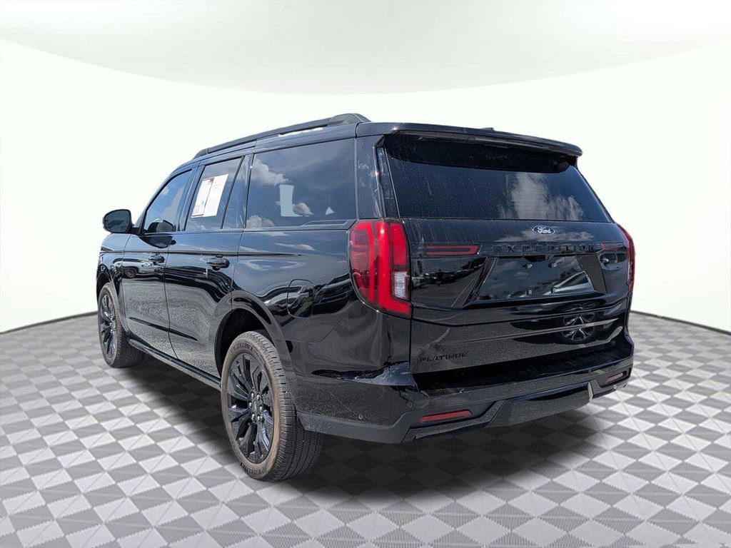 Used 2025 Ford Expedition Platinum w/ Stealth Appearance Package image 5