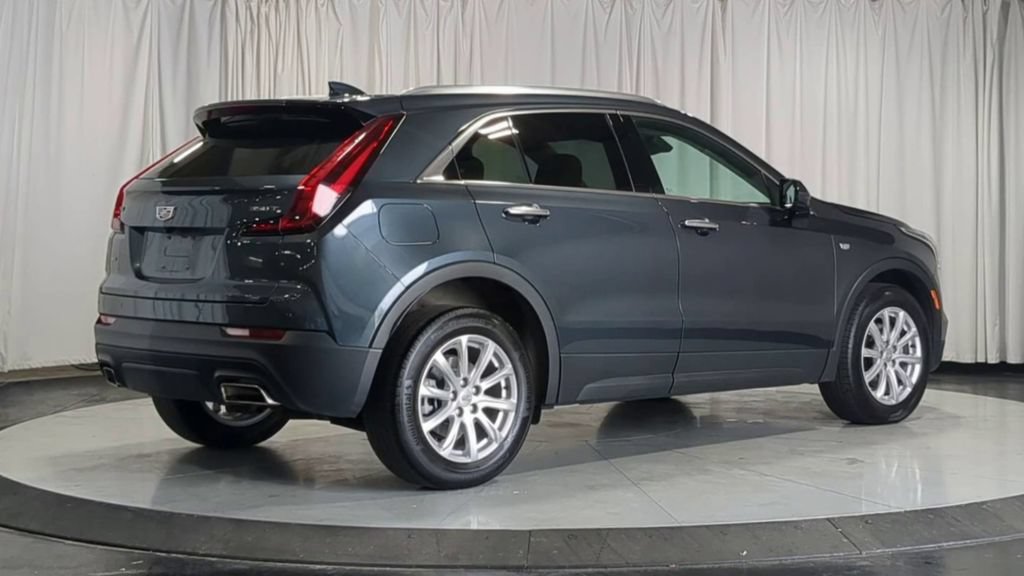 Used 2021 Cadillac XT4 Luxury w/ Cold Weather Package AWD/4WD image 10
