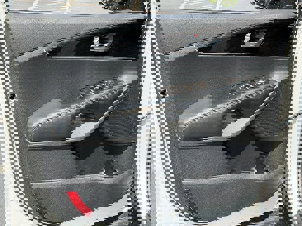 Used 2020 Kia Sorento LX w/ LX I4 Convenience Package image 18