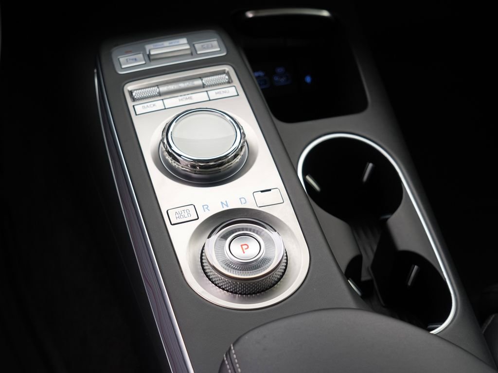 Used 2024 Genesis GV70 2.5T w/ Advanced Package image 25