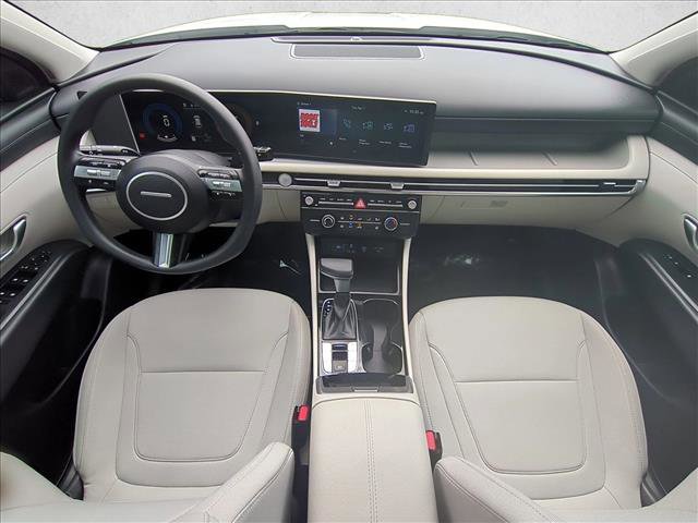 Certified 2025 Hyundai Tucson SE image 15