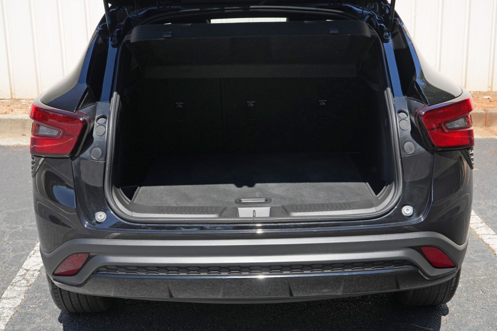 Used 2025 Chevrolet Trax RS FWD image 9