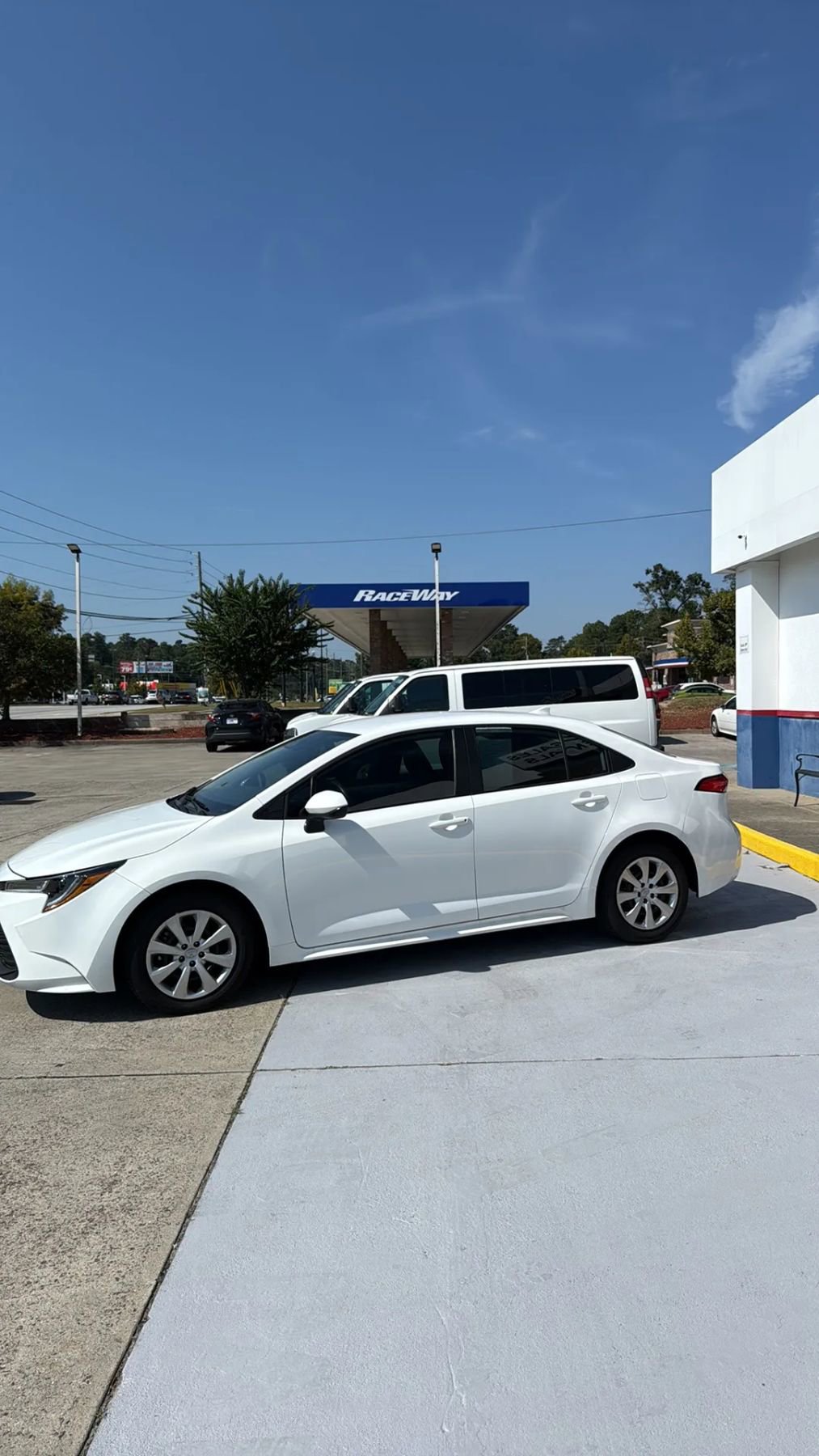 Used 2025 Toyota Corolla LE image 5