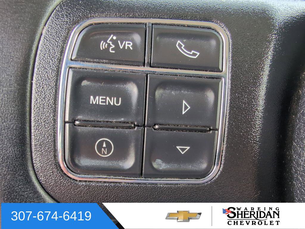 Used 2017 Jeep Wrangler Unlimited Sahara w/ Connectivity Group image 17