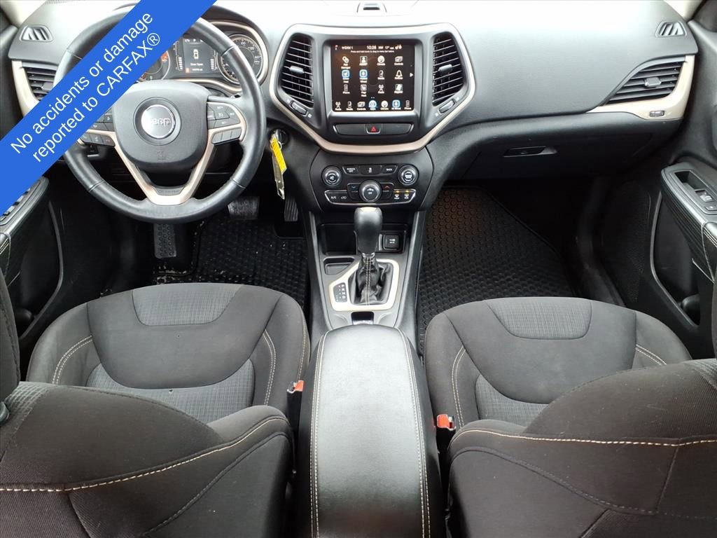 Used 2016 Jeep Cherokee Latitude w/ Cold Weather Group image 12