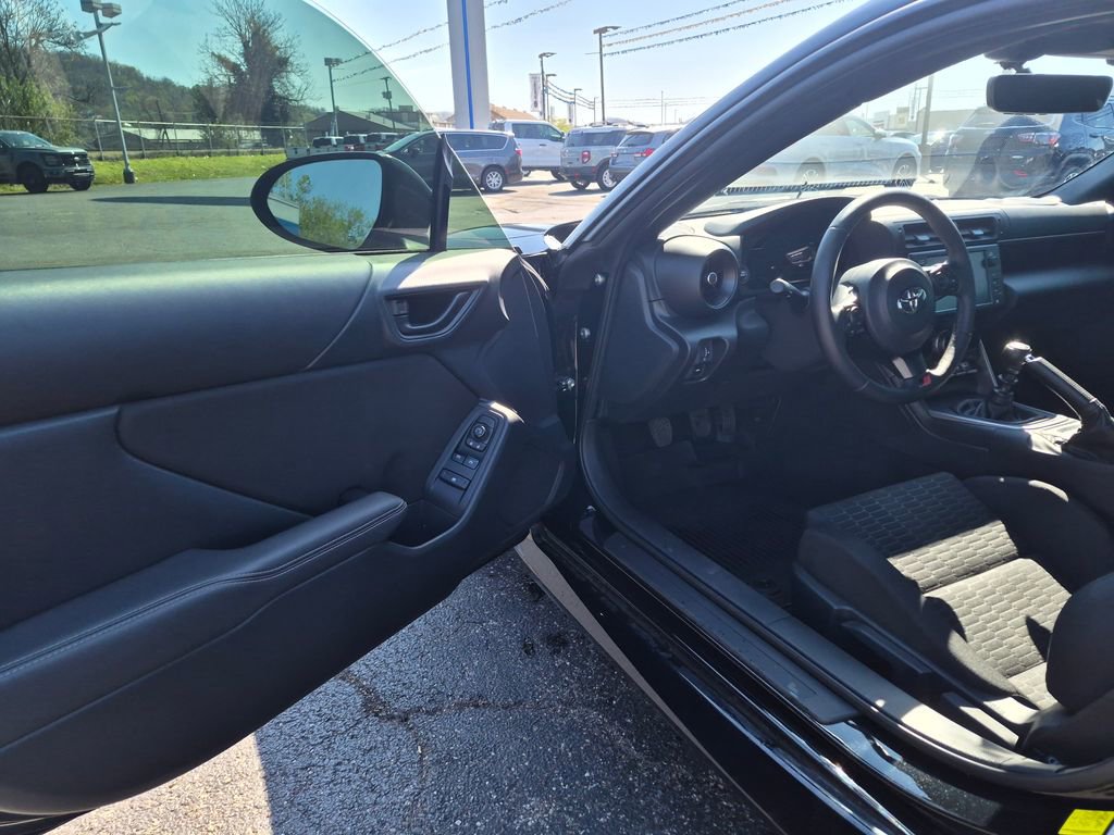 Used 2025 Toyota GR86 w/ Performance Package image 11