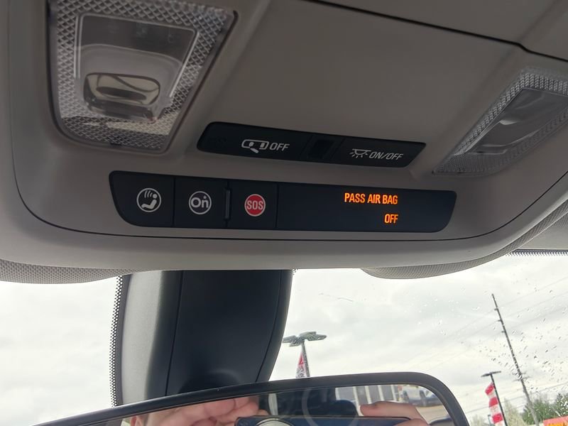 Used 2018 Chevrolet Equinox LT image 24