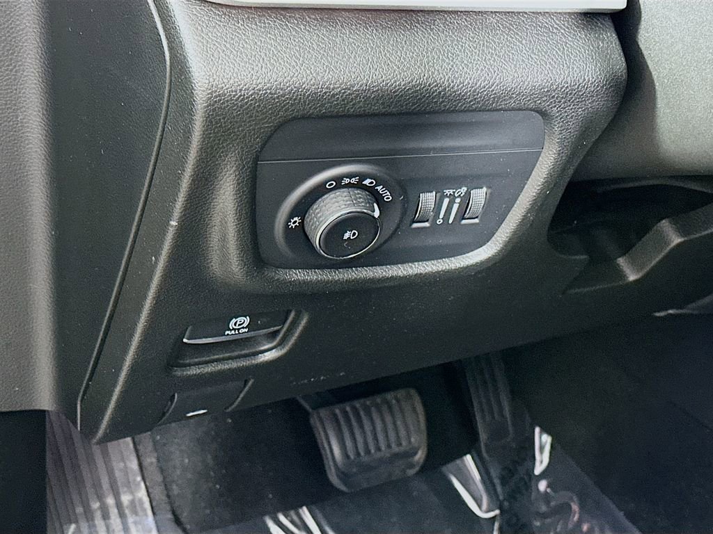 Certified 2022 Jeep Grand Cherokee L Limited image 16