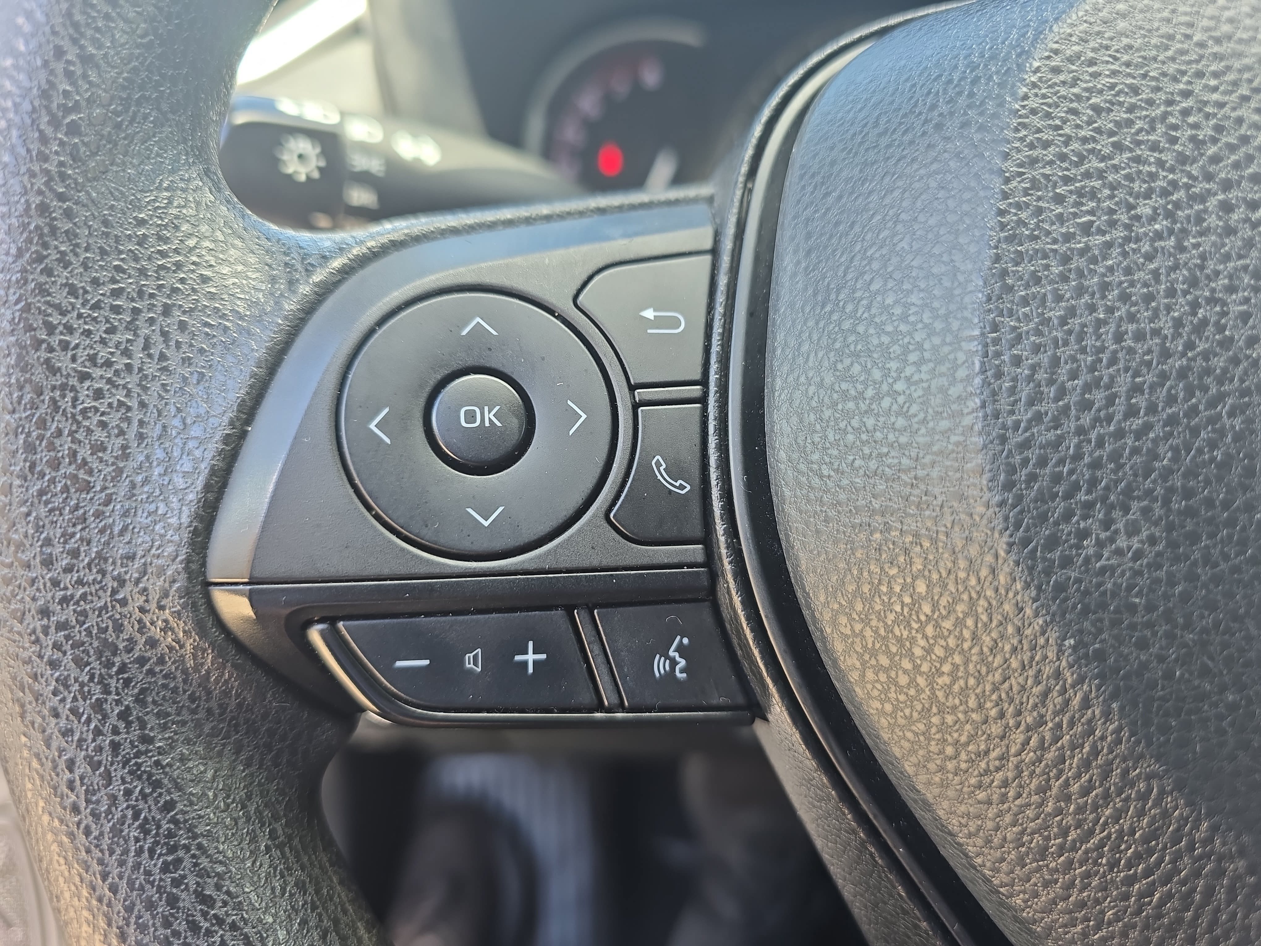 Certified 2023 Toyota RAV4 LE FWD image 17