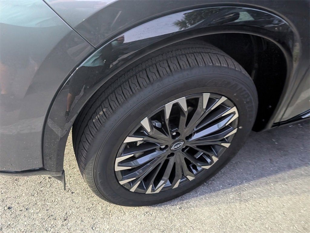 New 2026 Nissan Rogue Platinum w/ Platinum Premium Package image 5