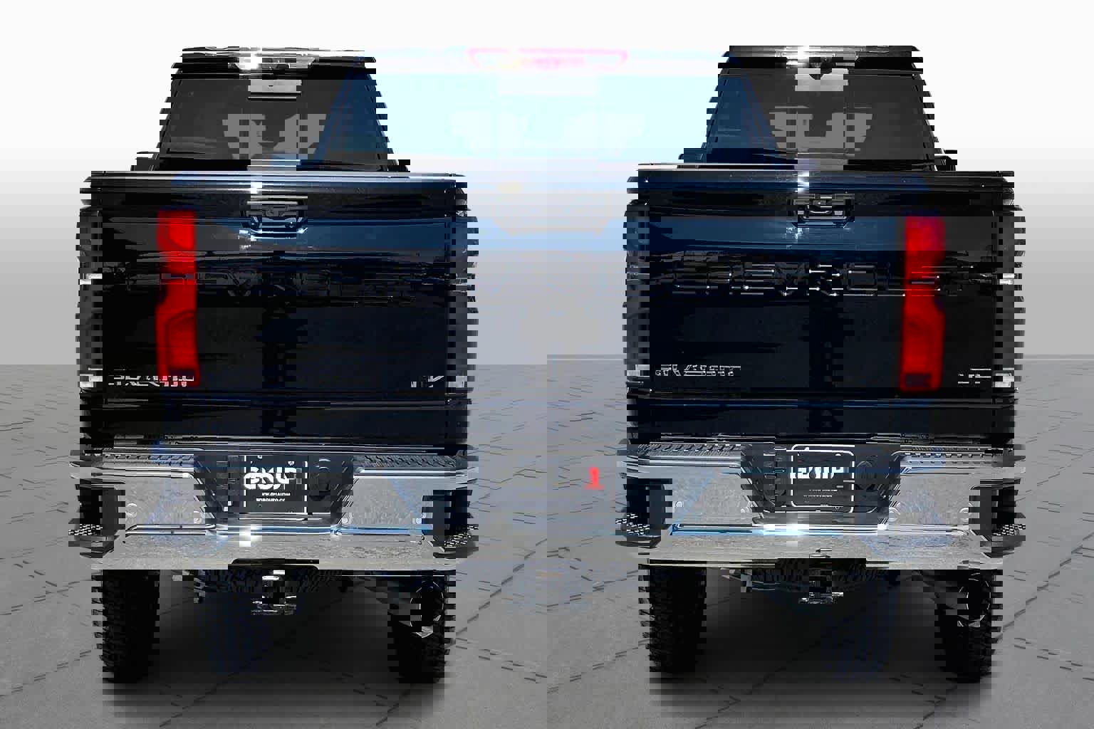 Used 2024 Chevrolet Silverado 2500 LTZ w/ LTZ Convenience Package image 5