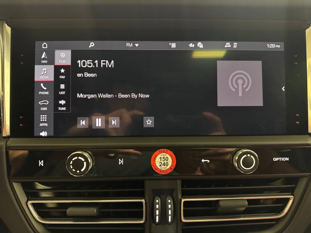 Certified 2025 Porsche Macan w/ Premium Package Plus AWD/4WD image 25