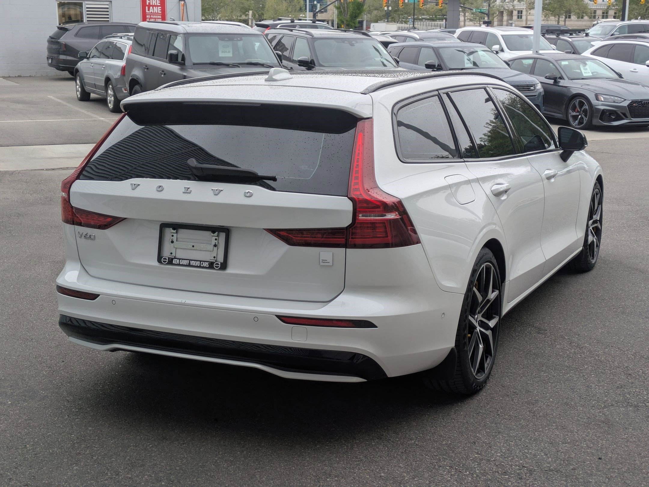 Used 2025 Volvo V60 T8 Polestar image 3