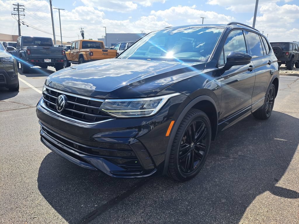 Used 2022 Volkswagen Tiguan SE R-Line AWD/4WD image 7