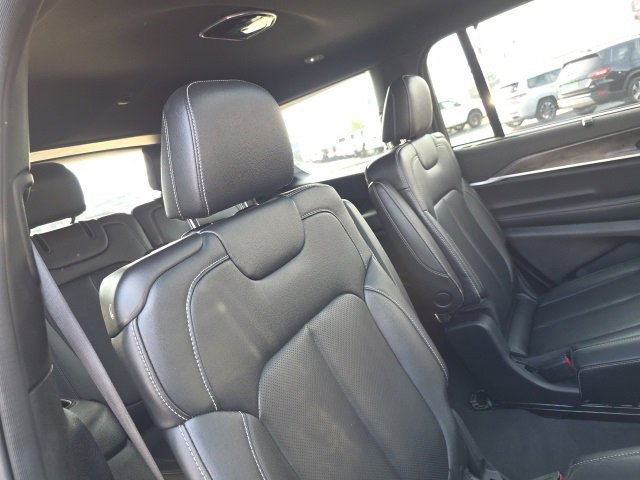 Used 2024 Jeep Grand Cherokee L Limited w/ Luxury Tech Group II image 51