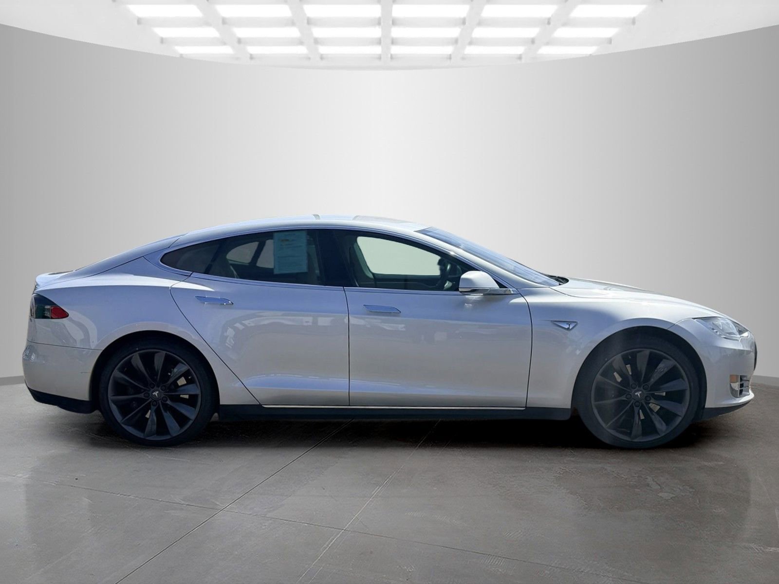 Used 2014 Tesla Model S RWD image 4