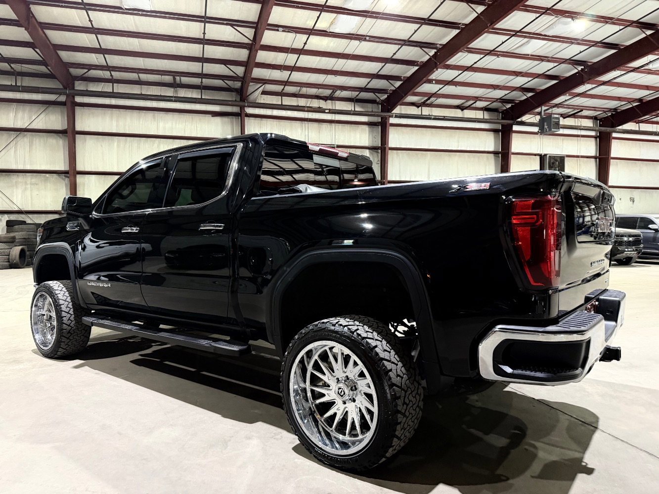 Used 2022 GMC Sierra 1500 SLT w/ SLT Convenience Package AWD/4WD image 8